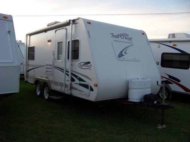 2004 R-VISION TRAIL CRUISER for sale in Tilbury, Ontario - Ads in Ontraio 2004 R Vision Trail Cruiser 21rbh