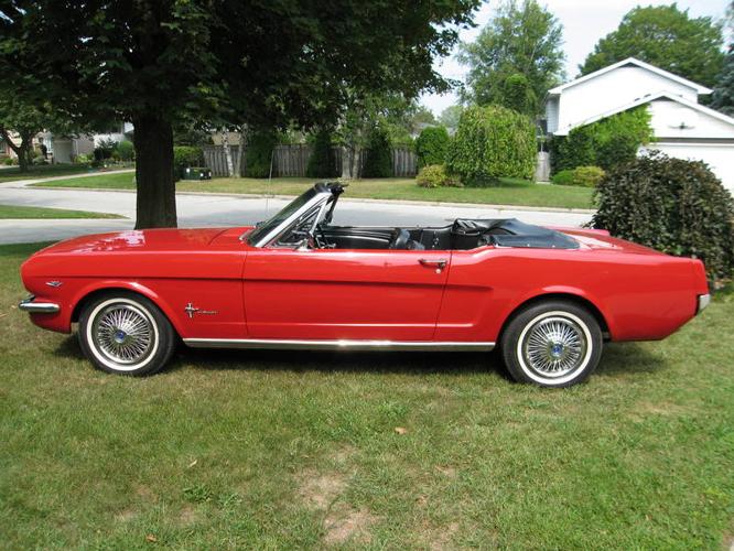 Convertible ford mustang sale ontario #7