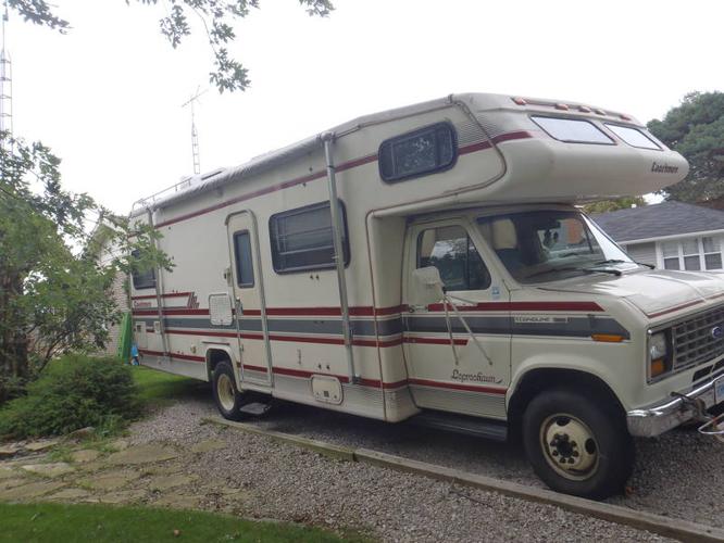 1987 Ford lindy motorhome #9