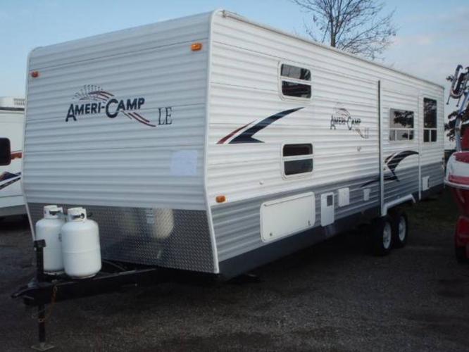 2007 Ameri-camp LE 32' w/awning and 2 slideouts