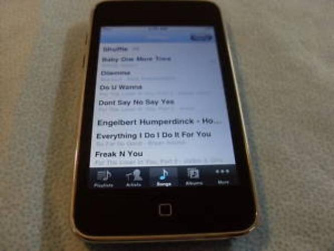 32 gb ipod touch 3rd gen