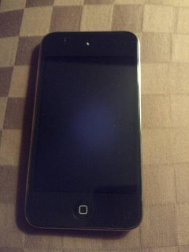 32GB iPod Touch 4th generation