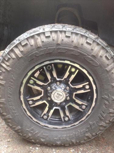 33" nitto trail grapplers with rims