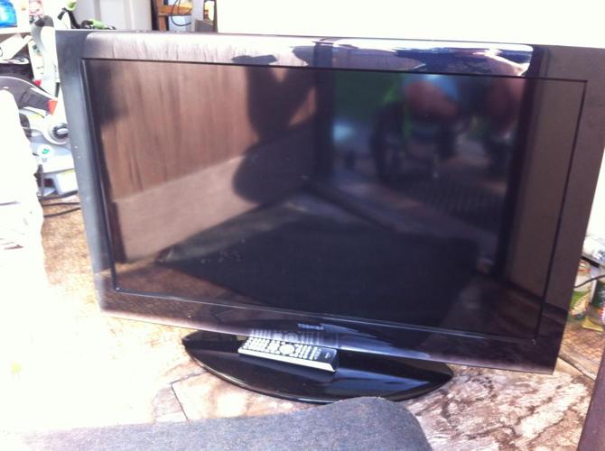 40 inch Toshiba LCD TV