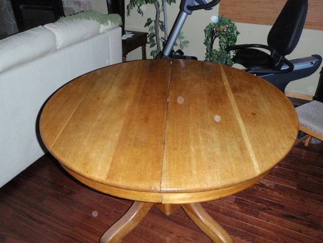 45 inch Round Oak Table