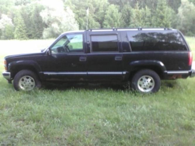 98 suburban for parts new tranny, transfer case, front diff hubs