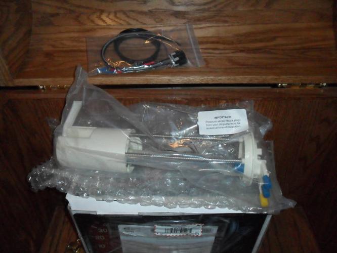 Brand New! 1999-2005 Chevrolet and GMC Fuel Pump