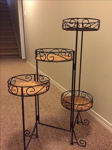 Changeable Wicker & Metal Plant Stand(or ornament stand)
