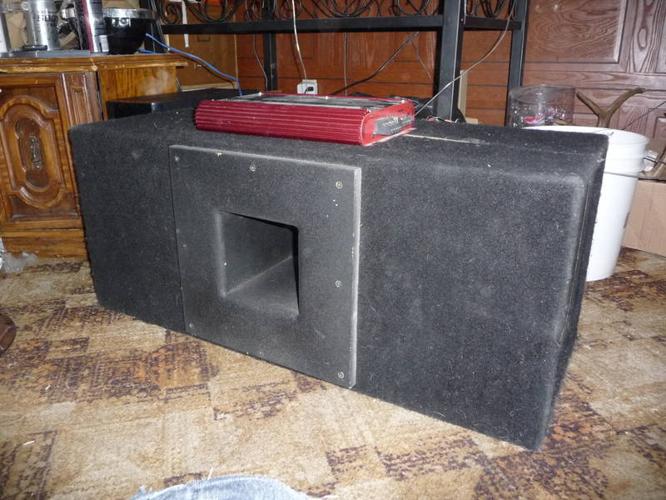 CHEAP!!!! SUBS AND AMP NEED GONE BEFORE TEUSDAY