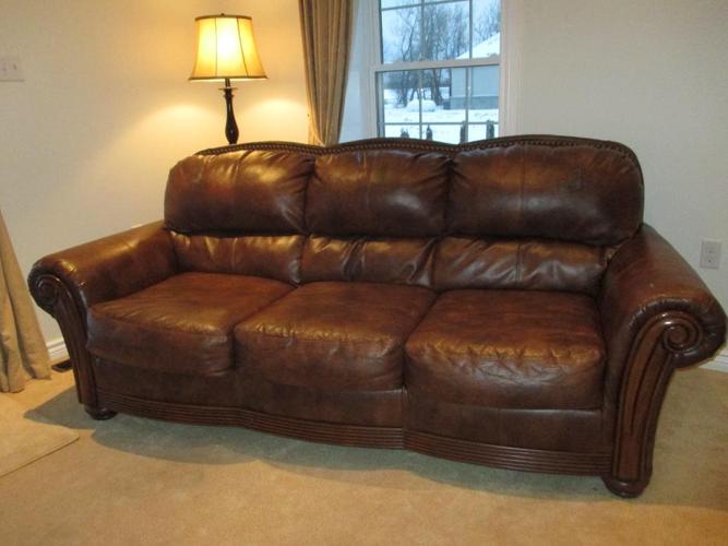 Elegant blended Leather 3 seat sofa brown