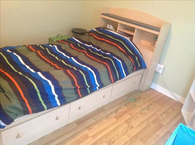 FREE: Capitain bed