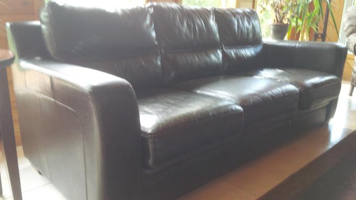 Genesis Designs by Palliser Walnut Brown Leather Couch 'Mint'