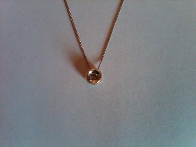 Gold Solitare Diamond Necklace Pendant