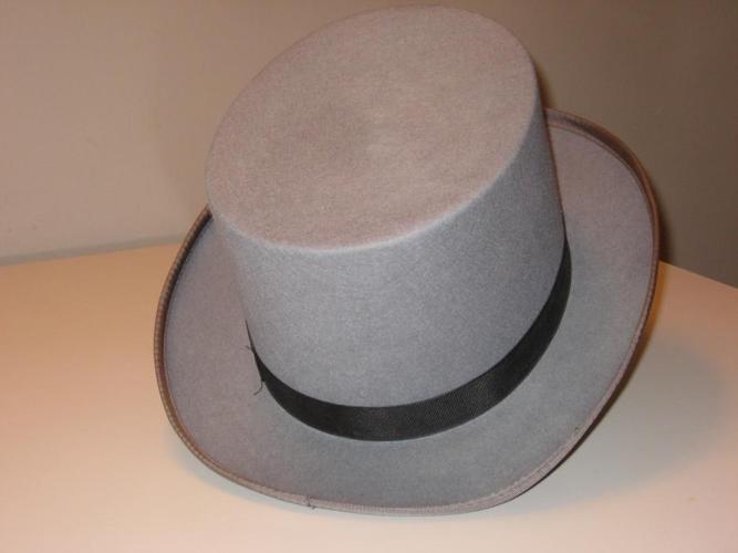 Grey top hat