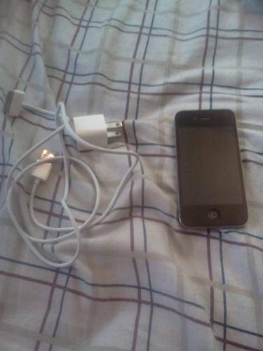 iPhone 4 16GB (Like New, Telus) STILL AVAILABLE DEC 9TH