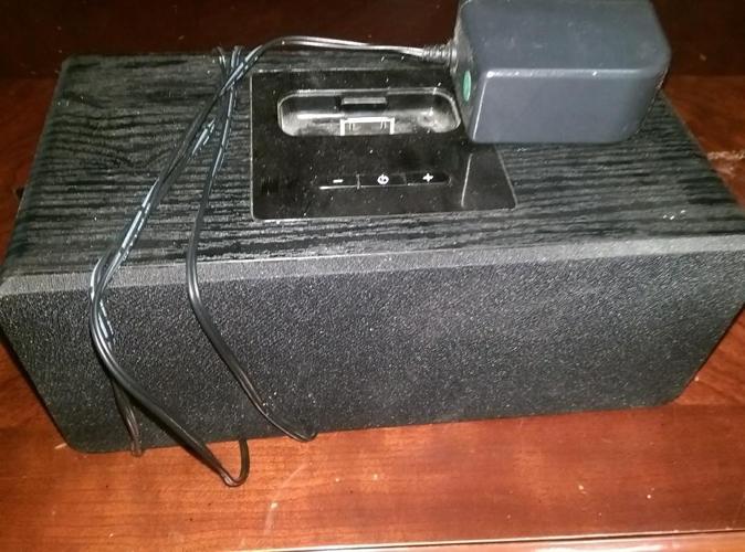 IPod/IPhone charger and speaker