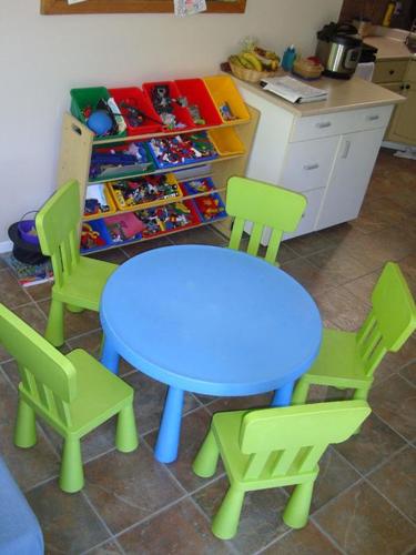 Mammut Round Blue Table and 5 Green Chairs - $80 obo