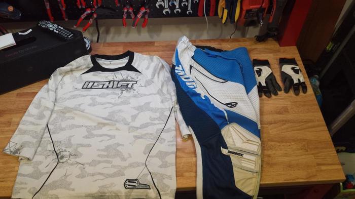 Motocross Gear (Pants and Jersey)