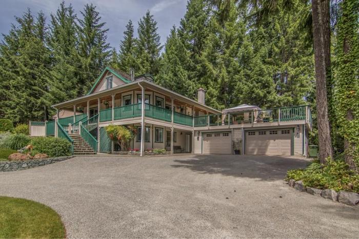Private - Peaceful - Paradise in Shawnigan Lake
