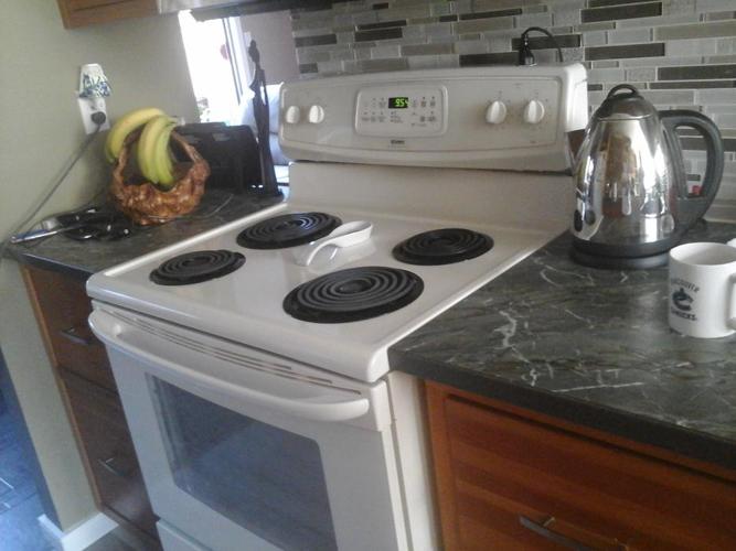 Self cleaning white stove