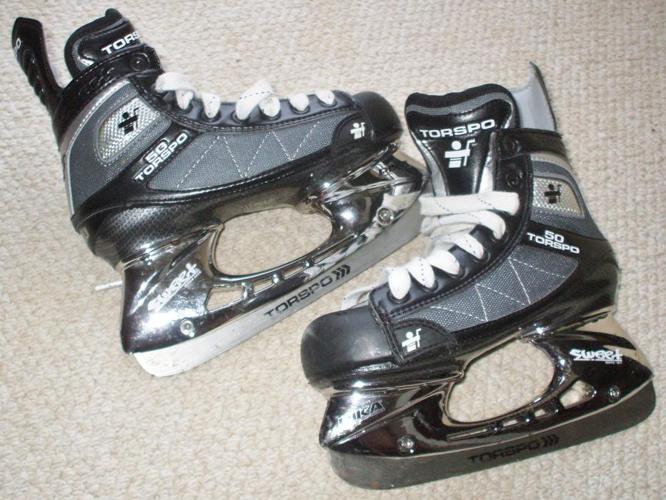 Skates Torspo hockey-sz.4D -great condition