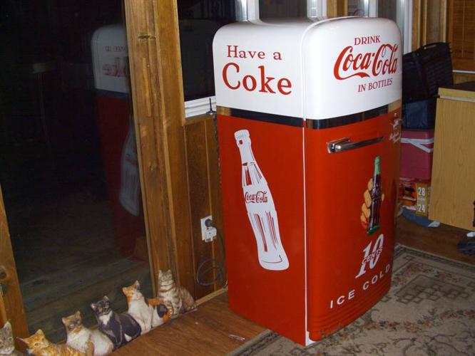 Vintage 50's Coke Coca Cola Fridge
