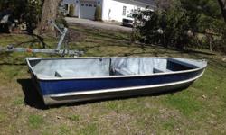 14 foot fishing boat 3 seat across 14 foot long 55 inch wide and 22 inch deep this is not a perfect boat made by aluminum inc call 613-822-1795 sorry pick up only Pierre