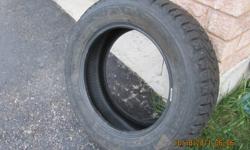 Firestone Winterforce 215/60 R, 4 snow tires with very low km, 3 years old.