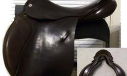 Classy Havana Brown Saddle- Beautifully conditioned.
Wool Flocked - Excellent for trails, cross-country jumper and low level dressage. Longer flap for taller riders. Good spine clearance. Perfect stitching condition. Wool stuffing in excellent condition.