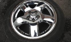 18 INCH Original Chrysler / Dodge / Jeep CHROME WHEELS
Original Jeep Compass Package
Rims are in great condition... Shine up to newww
NO BENDS / CRACKS / WARPS / LEAKS!!!
TIRES:
Come with a set of 215 / 55 R18 All Season Radials.>!!
2 tires are