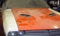 1971 Dodge Challenger, original  was a 318  automatic, but have a 383 magnum with 727 transmission from 70 superbee plus 1970 cuda engine with x heads plus 727 transmission. fiberglass fenders and  hood. project car $10000.00 as is, where is. Mileage