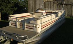 1998 Crest II DL 25' Pontoon Boat w/1998 Mercury Mariner 40hp
* 1998 Mercury Mariner 40hp
* Power Tilt, dual station
* Boat 25 ft long x 8 1/2 ft wide
* Deluxe Model
* Seats 14, Full Furniture
* Furniture is in excellent condition
* Dining Table with
