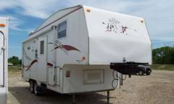 NICE SIZE FIFTH WHEEL , FULL SLIDE
ONLY 6240 LBS
LARGER WASHROOM WITH GREAT CUPBOARDS
EXCELLENT COUPLE TRAILER TO TRAVEL IN
REPLY VIA E-MAIL OR CALL BOB @
1-800-387-3280
SOLD AS IS