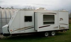 2006 Zeppelin II Trailer   - by Keystone
 24 foot
Very good Condition
Slide out Dinette / makes into bed
very roomy inside - wide trailer plus a slide out
 
Full Queen front bed / makes into daytime sofa
Air Conditioning, Furnace
LP  Burner stove, with