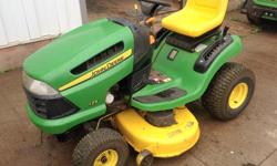 20HP, V-Twin Briggs & Stratton, Hydrostatic Transmission, 42" Side Discharge Deck, 15x6-6 Front Tires, 20x10-8 Rear Tires, 358 Hours