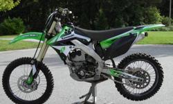It a 2009 kawasaki kx 250f
4 stroke
Has almost new tires on it
A scorpion skid plate.
A industries ONE grafics kit.
Proffessionaly maintained
In very good run condition.
Not used as a race bike.
Thanks Ray Faubert
604-836-4211