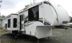 Price: $43,995
Stock Number: RV-1777A
Gorgeous residential 5th wheel with awesome front entertainment area, beautiful bright rear bedroom, open kitchen and dining nook! Hurry down this won't last long!Check out the all new front living room fifth wheel