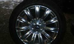 SET OF FOUR (4) FACTORY 2011 LINCOLN MKX 20" POLISHED ALUMINUM WHEELS WITH TPMS SENSORS AND PIRELLI SCORPION STR 245/50-20 TIRES.
 
WHEELS HAVE LESS THAT 1000KMS ON THEM. MINT.
 
$1500 FIRM