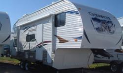 Great fifth wheel that will accomodate the whole family including bunks, and a spacious kitchen. Come out today to have a look. 
Features include; 10,000 gal water filter system, bathroom fantastic fan, spare tire, 5 function led remote control system,