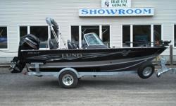 WE COULDN'T CALL THIS BOAT ANYTHING LESS THAN PRO.
The 1775 Lund Pro-V aluminum fishing boat provides everything a fisherman needs and floats in at almost 18'. The Lund livewell management system gives you greater visibility and control over your Musky,