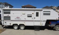 23 ft Springdale 5th Wheel
Year:  2000
Bunk Beds
Large Fridge
Queen size upper bed
Microwave
Stove/Oven
Lots of Storage
**5th Wheel has been Winterized***
$8,200.00
