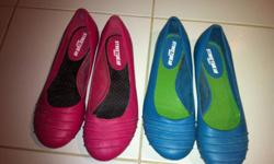 Pink and Blue flats
2 for 12$
Both size 8