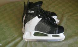 Size 11 mens ccm skates. Very little used mens skates. great condition just needs sharpening.