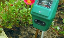 3 in 1 PH Soil Water Moisture Light Tester Meter for Garden Plant Flower
This is Soil Moisture Meter Indoor/Outdoor Plant Monitor Humidity Hygrometer Sensor
-This 3-in-1 can test moisture, pH and light meter with
easy to read scale. with this easy to use