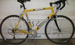 9 speed hand crafted by Devinci in Montreal. A very well maintained road bike.
Aluminum frame with carbon forks, carbon handle bars.
Campagnolo Veloce group set.
Campy Veloce brake set.
175mm Campy cranks.
New Campy bottom bearing (old one as good