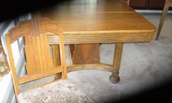 Dining table with built-in insert and 4 chairs