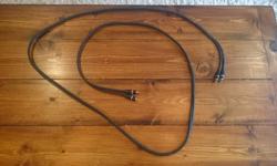 8ft Monster Audio Cable.
Like new condition.