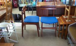 A PAIR OF DANISH MODERN TEAK SIDE OR DINING CHAIRS.
CAN BE SEEN AT SPUTNIK VINTAGE FURNITURE FROM WED THURS   FRI  SAT 1 - 5 PM