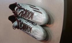 Adidas Adizero Football Cleats
Size: 11 US/CAN
Colour: Red, White, and Silver
Quite New. Only worn 4 times.