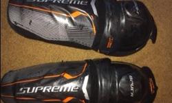 Bauer Supreme 14" shin pads.
Listed on other sites.
